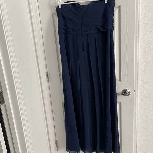 David’s Bridal Crinkle Chiffon Dress with Cascade Skirt, Color Marine, Size 18 - Picture 6 of 11